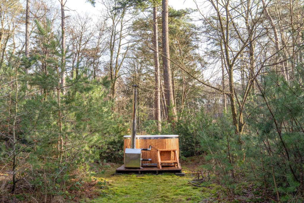 hottub midden in het bos drenthe